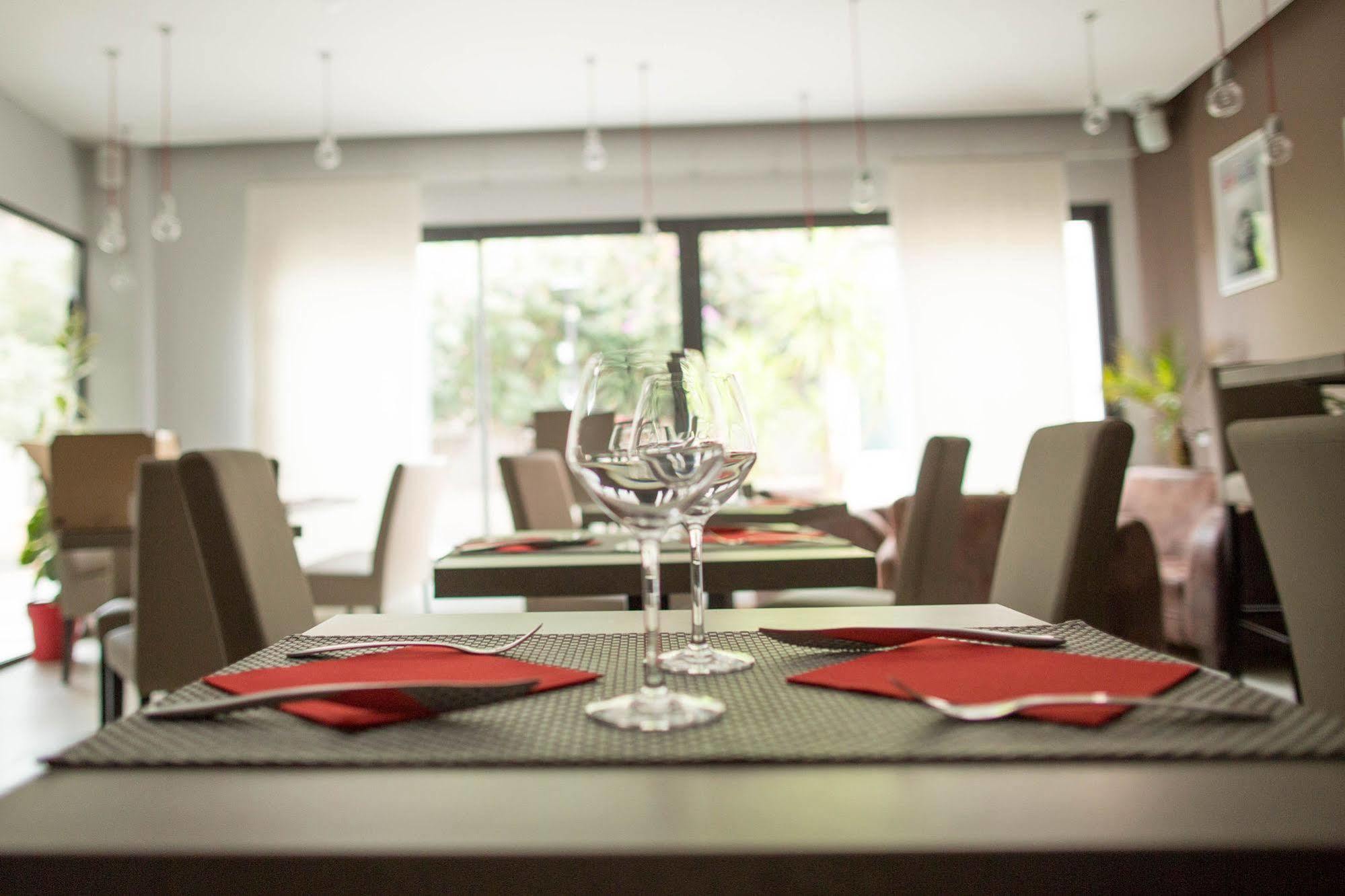 Holidays & Work Hotel Sanary-sur-Mer Extérieur photo