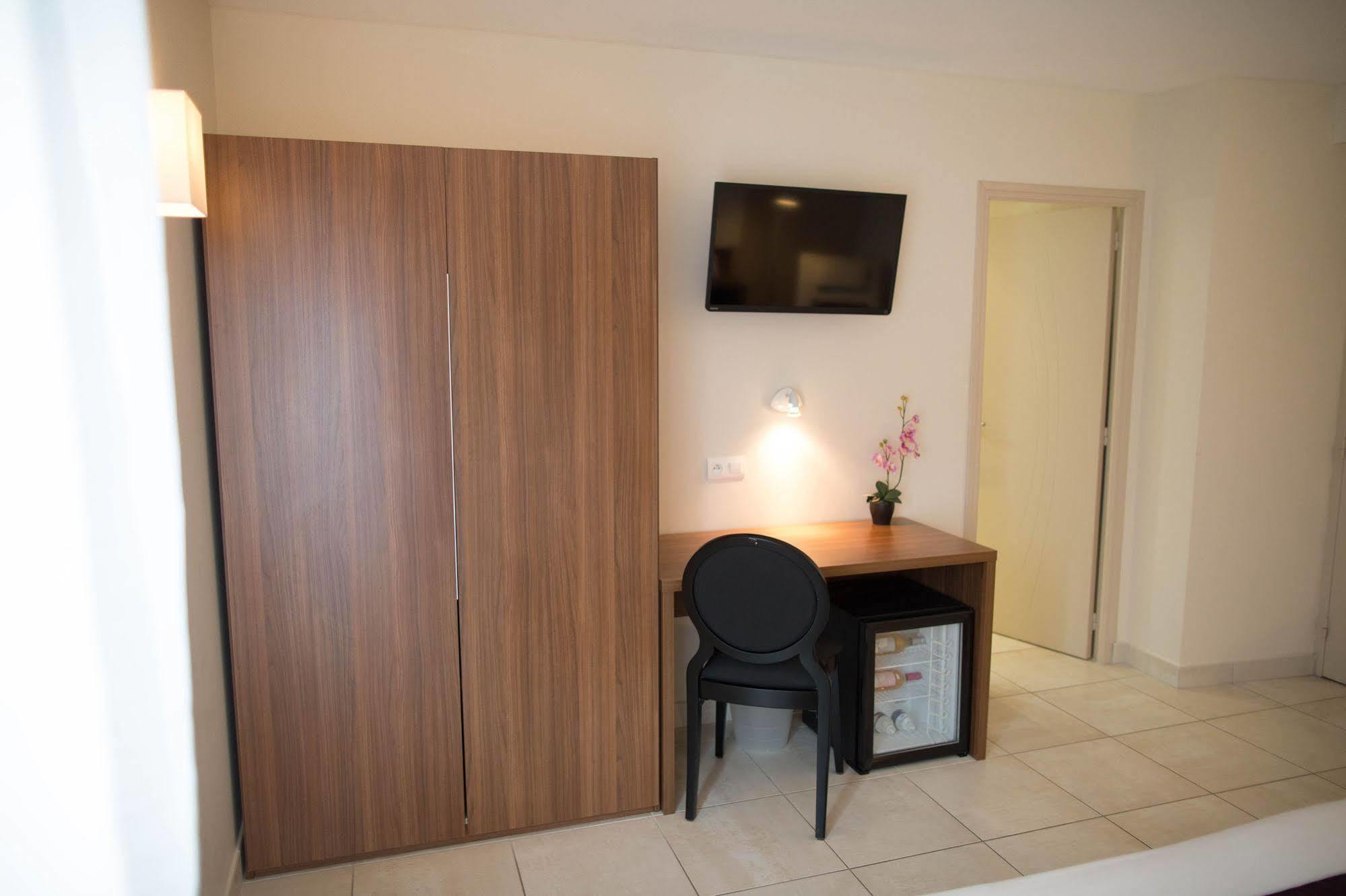 Holidays & Work Hotel Sanary-sur-Mer Extérieur photo