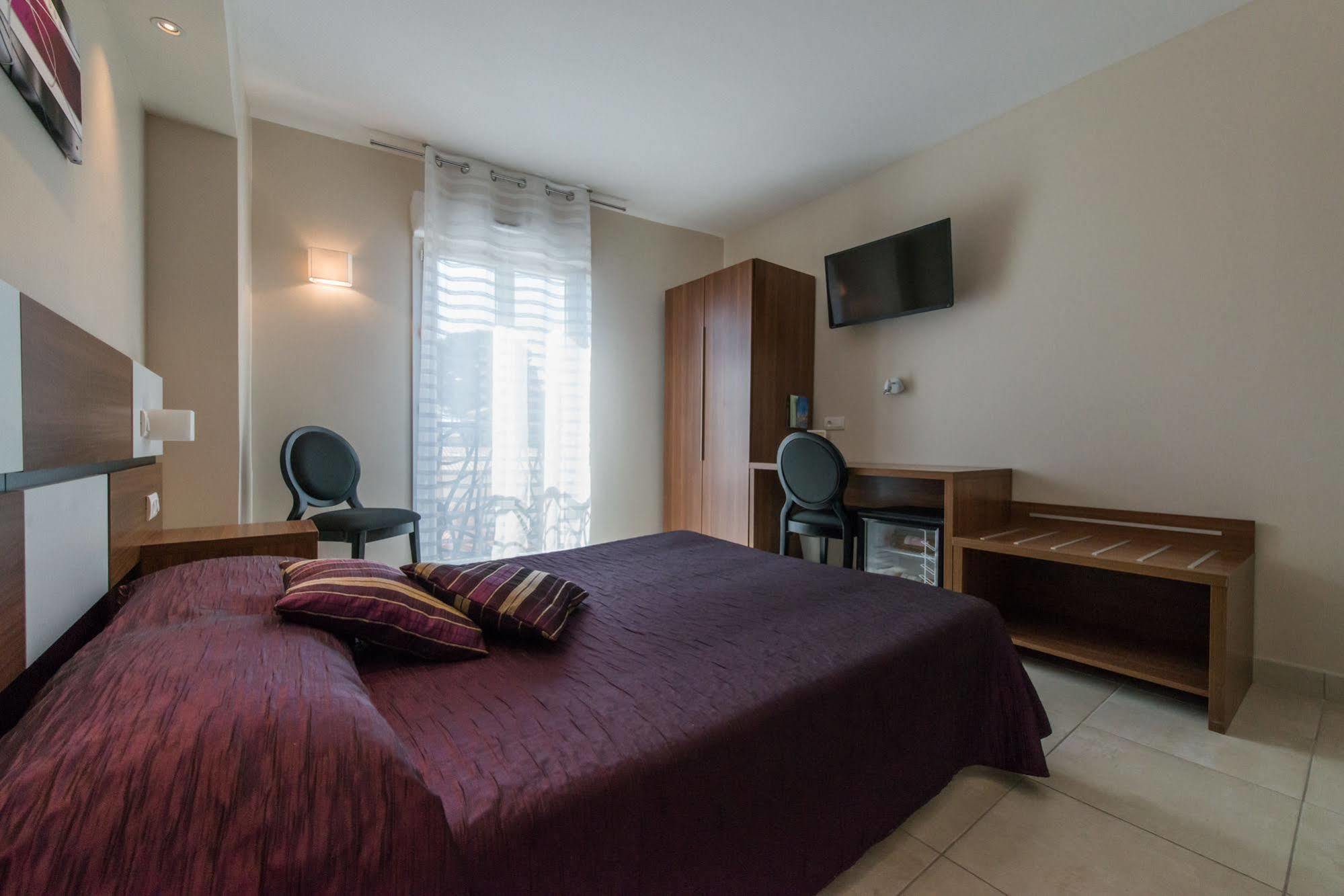 Holidays & Work Hotel Sanary-sur-Mer Extérieur photo